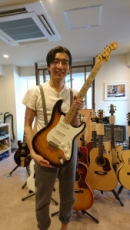 ギタリスト二宮 楽さんご来店!